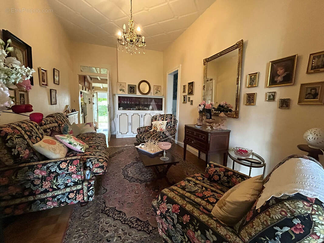 Maison à SAINT-MEDARD-EN-JALLES