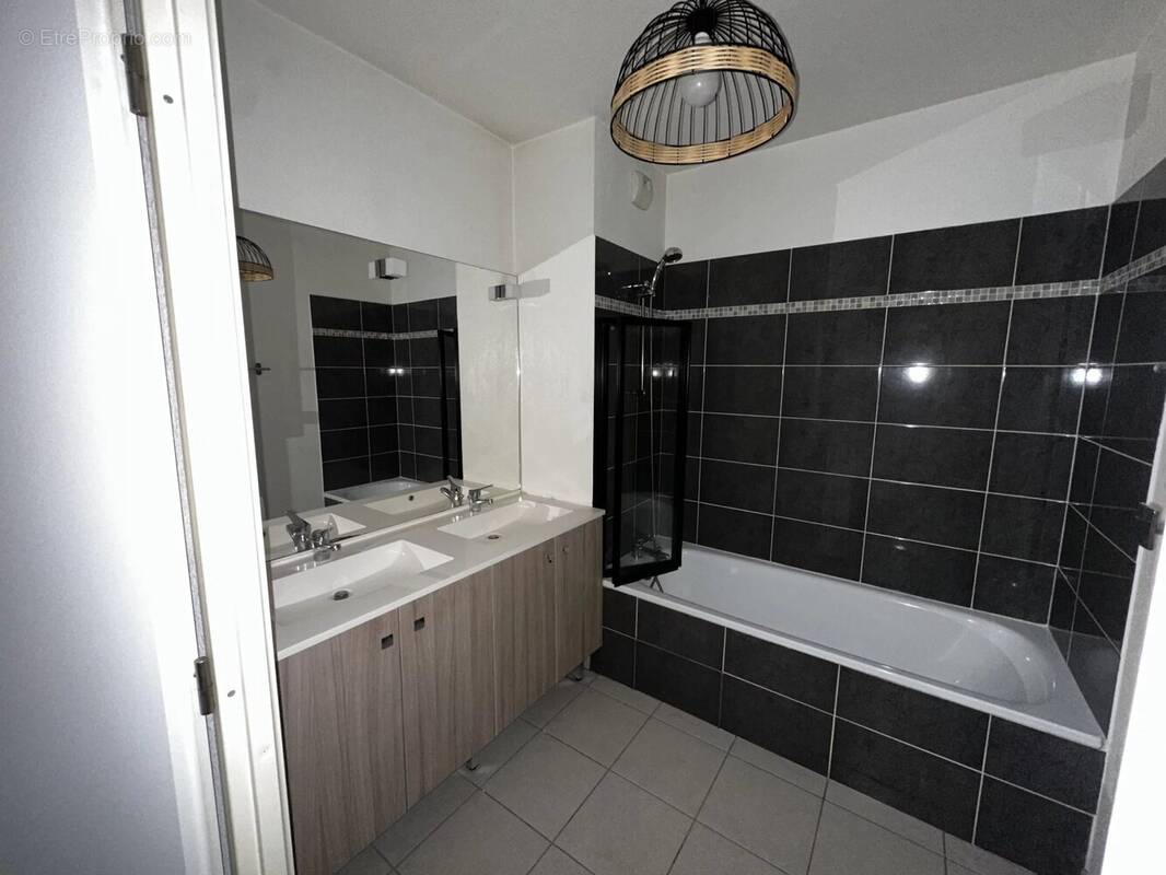 Appartement à SAINT-ANDRE-DE-LA-ROCHE