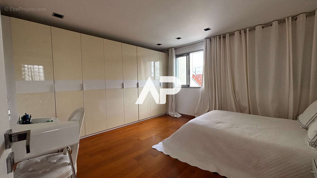 Maison à ENGHIEN-LES-BAINS