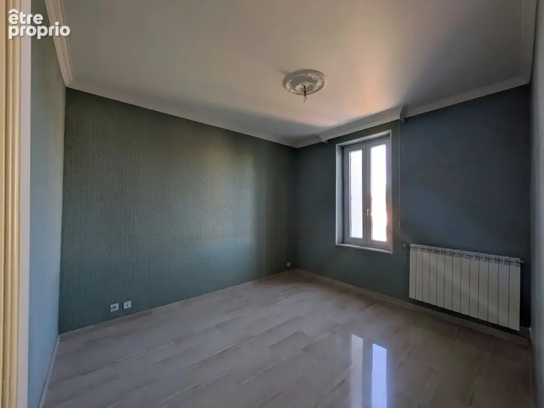 Vend maison de caractère de 280m2, grand garage, jardin, remise, 7 chambres à Magalas - photo 12