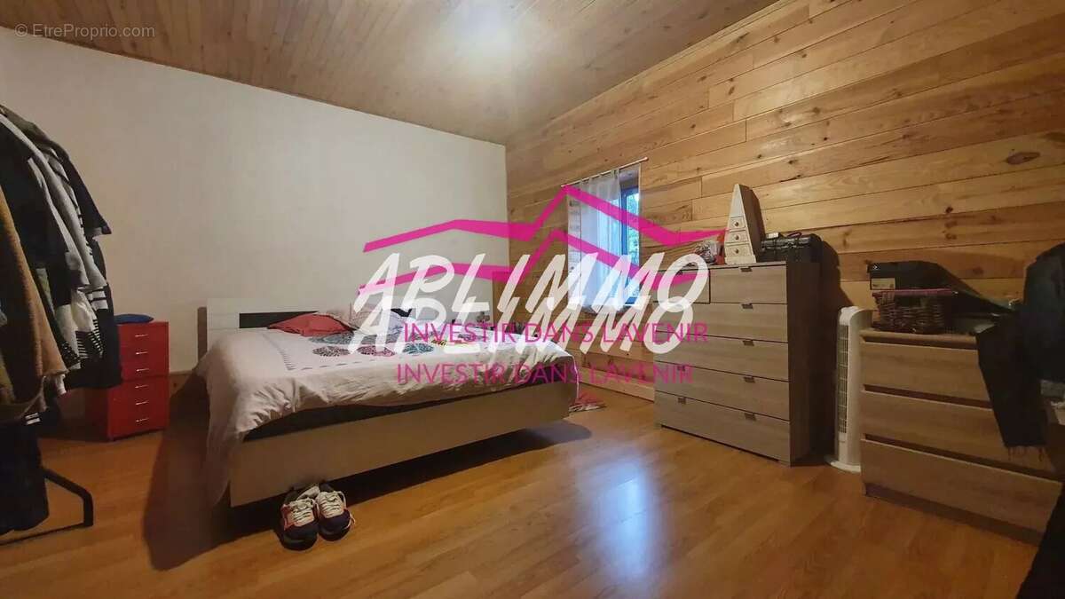 Maison à ROCHEFORT-EN-VALDAINE