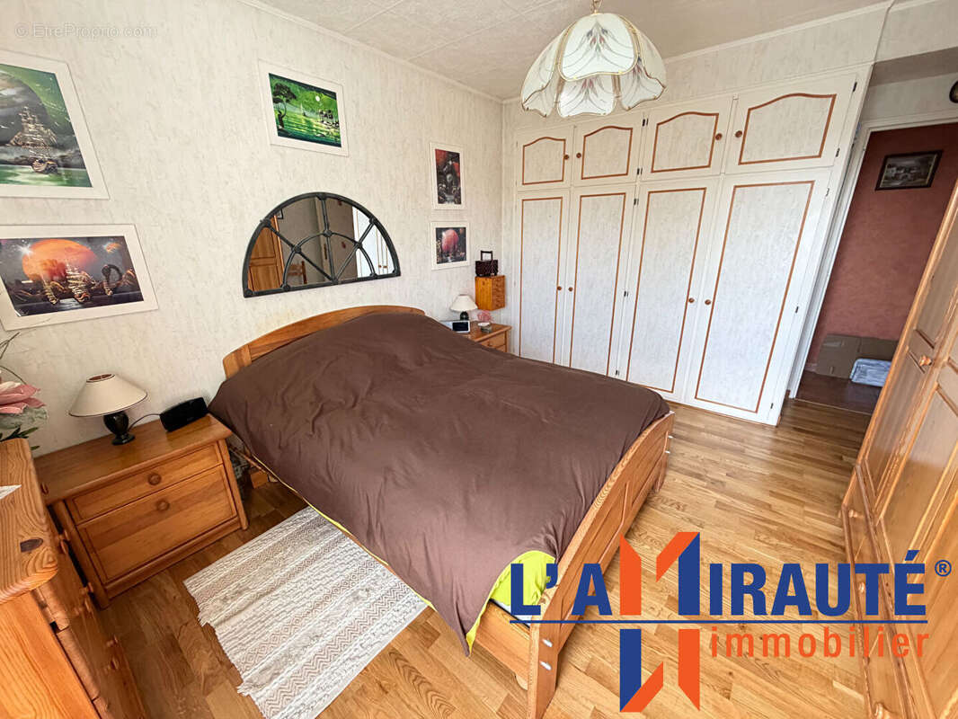 Appartement à SARTROUVILLE