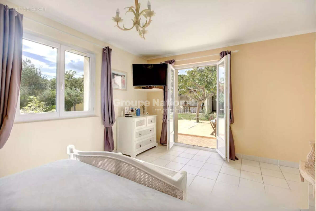 Maison à SAINT-PAUL-EN-FORET