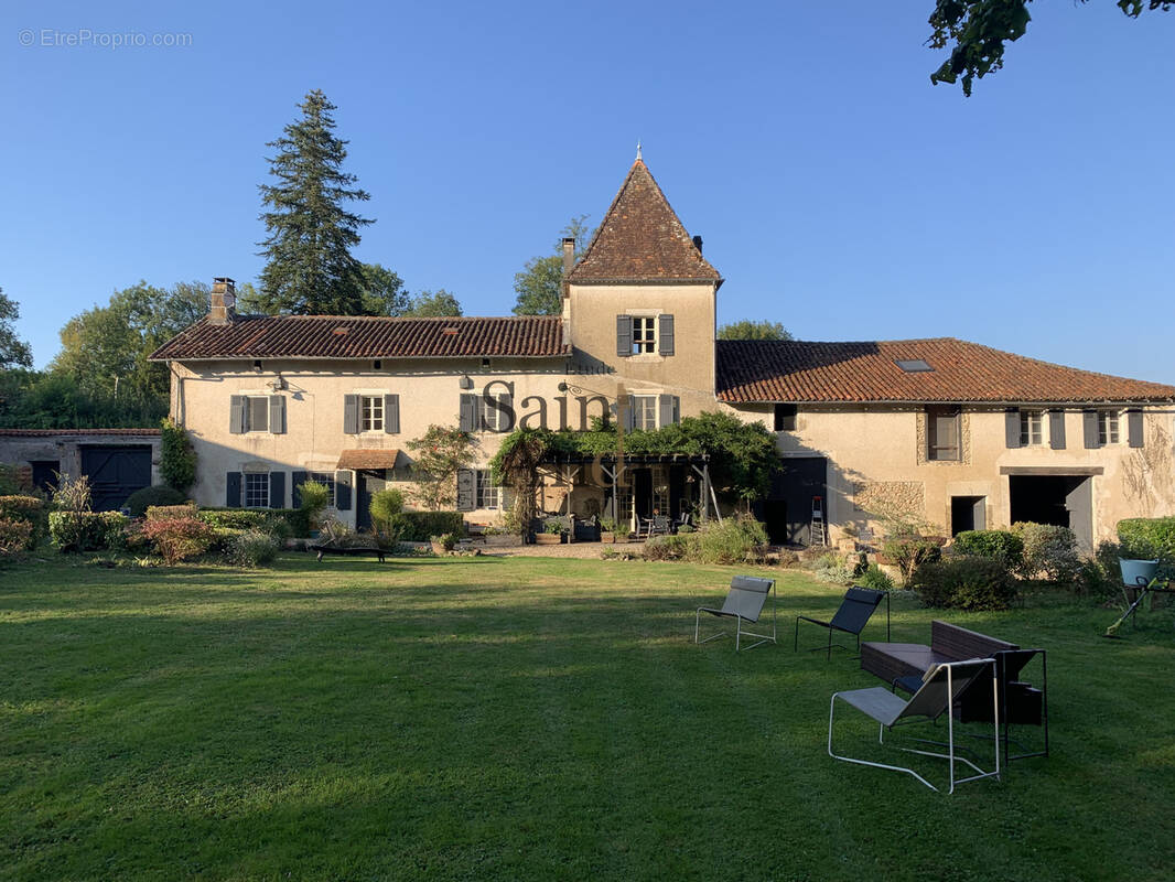 Maison à ROUSSINES