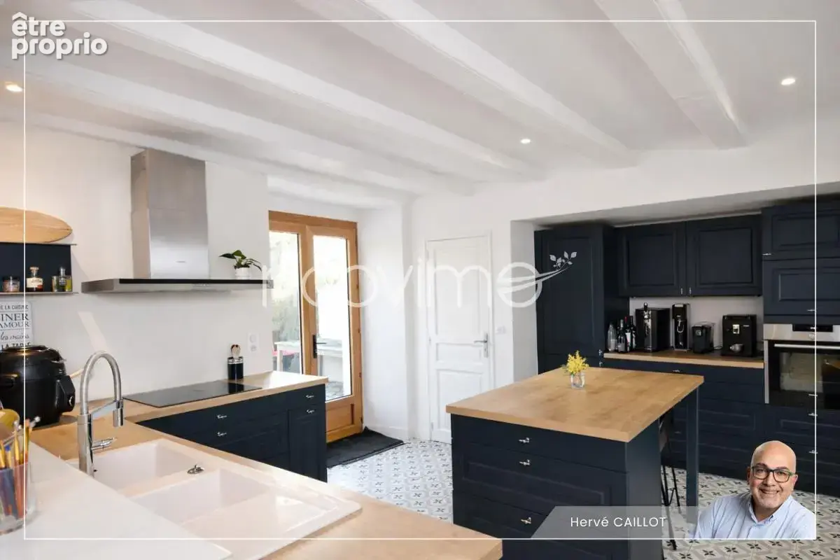 Maison de 220 m2   6 pieces - 4 chambres   dépendance   terr - photo 5