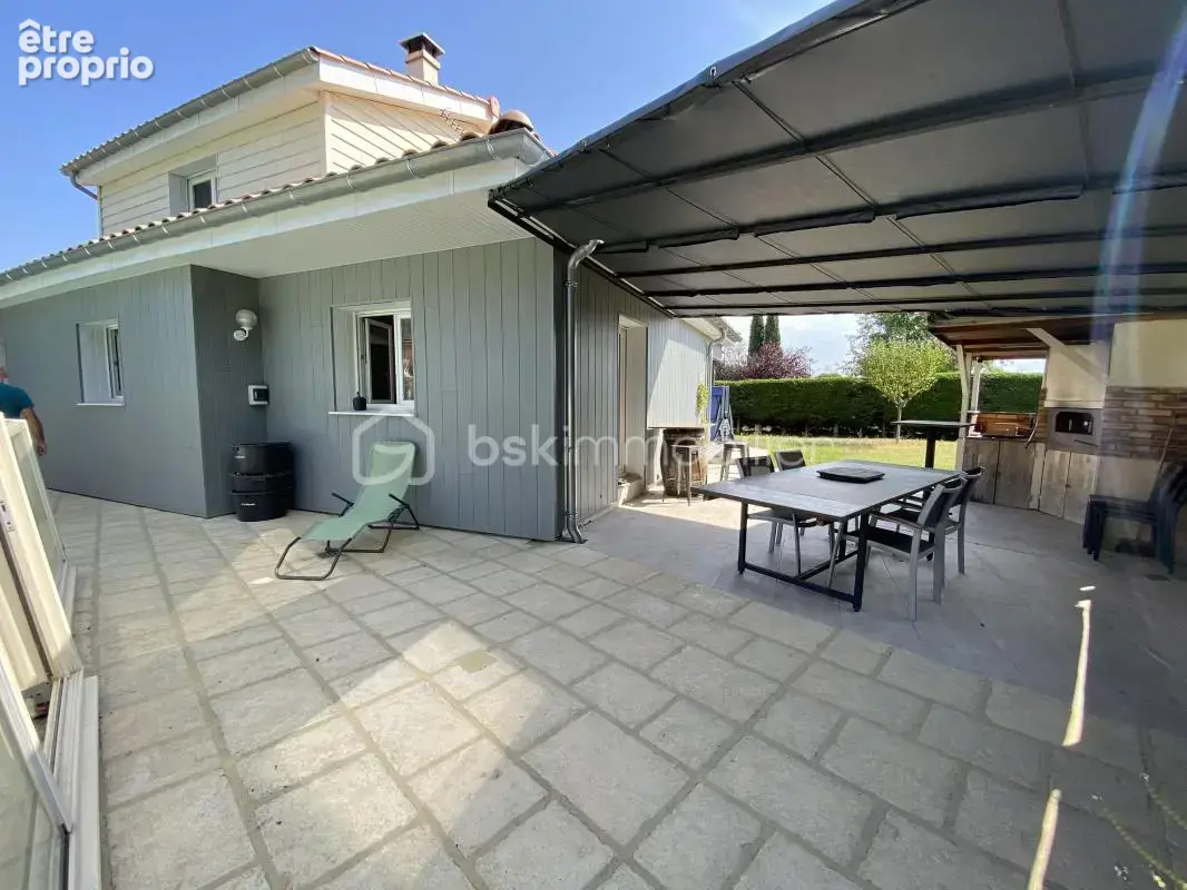 Maison au calme dans un cadre verdoyant au fond d'un lotissement avec 3 chambres de plain pied - photo 3