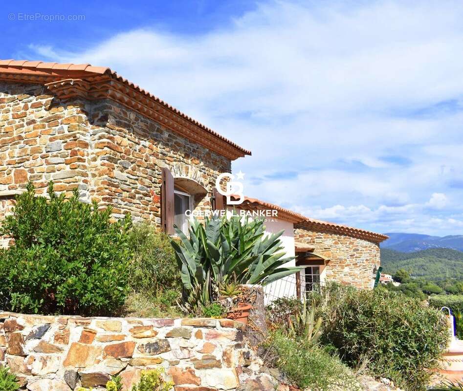 Maison à LA LONDE-LES-MAURES