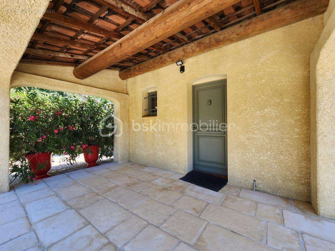 Villa 4 chambres avec piscine sur 2200m² env de terrain - photo 18