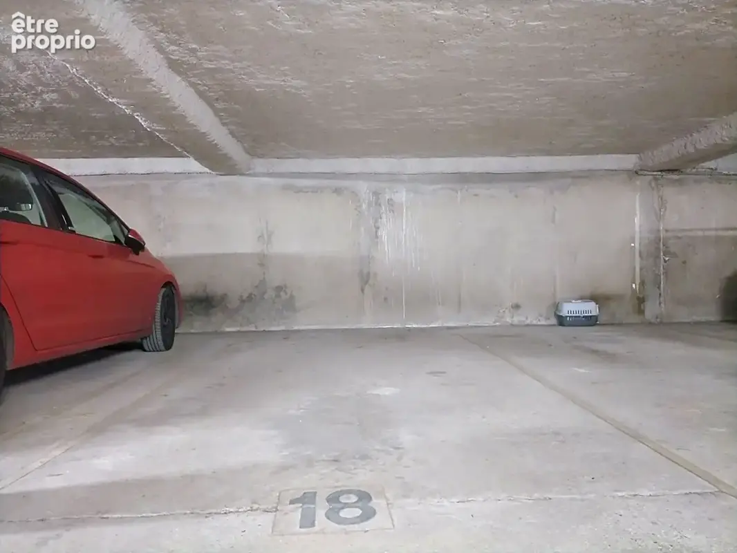 VINCENNES : PARKING 14m² Angle Jarry/Libération - photo 3