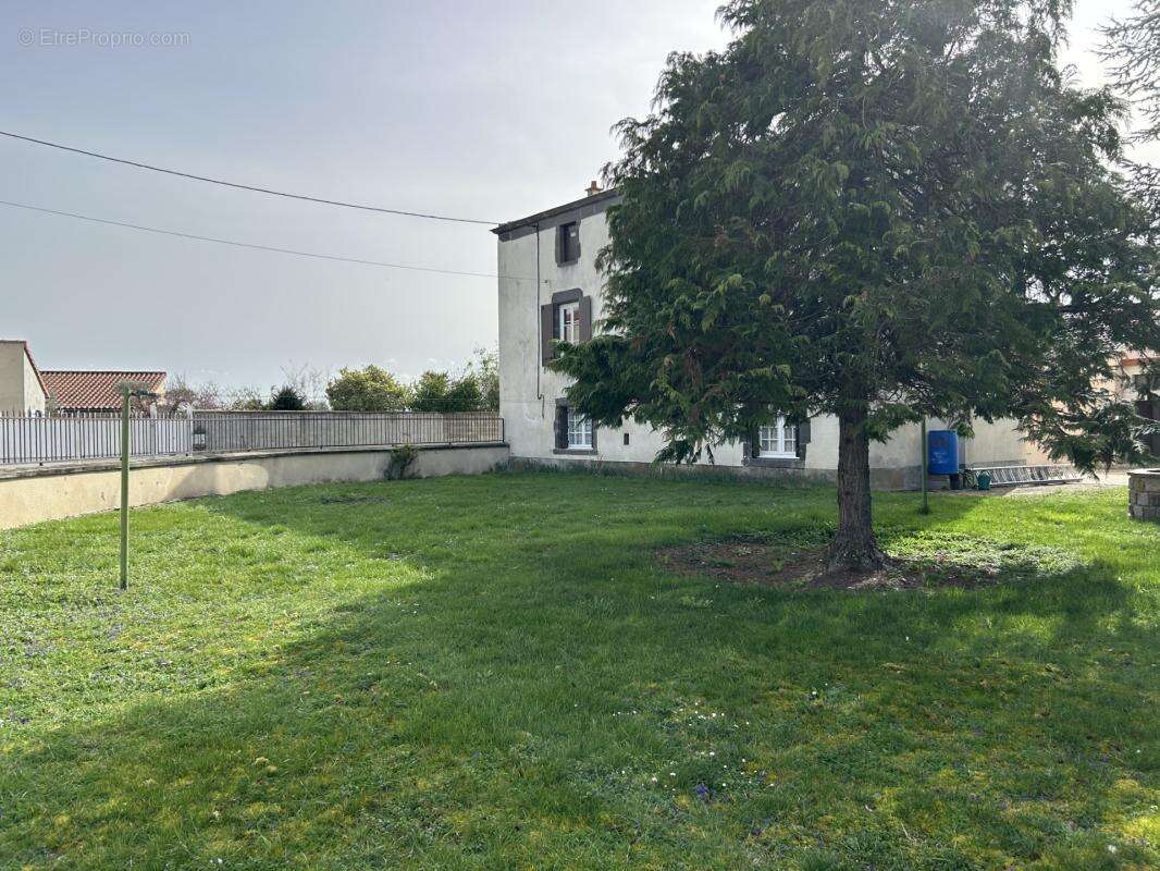 SAINT BEAUZIRE Targnat Maison 105 m2 - photo 4
