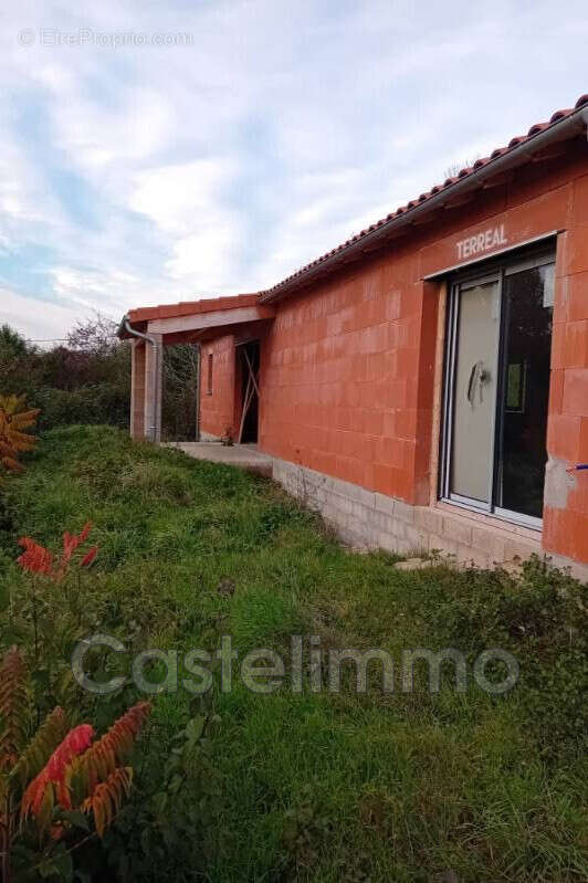 Maison à FINHAN