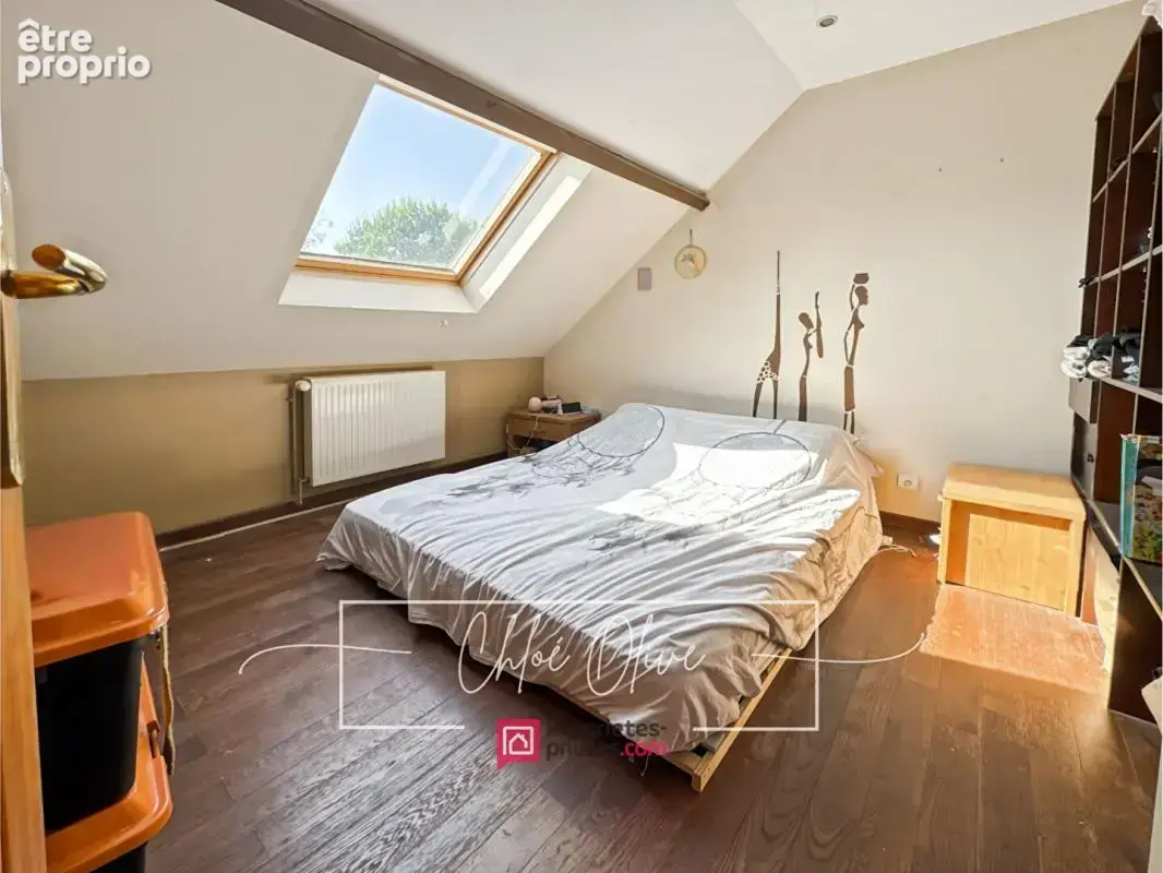 Maison familiale 310 m² , piscine- vue dégagée , crécy-la-chapelle - photo 13