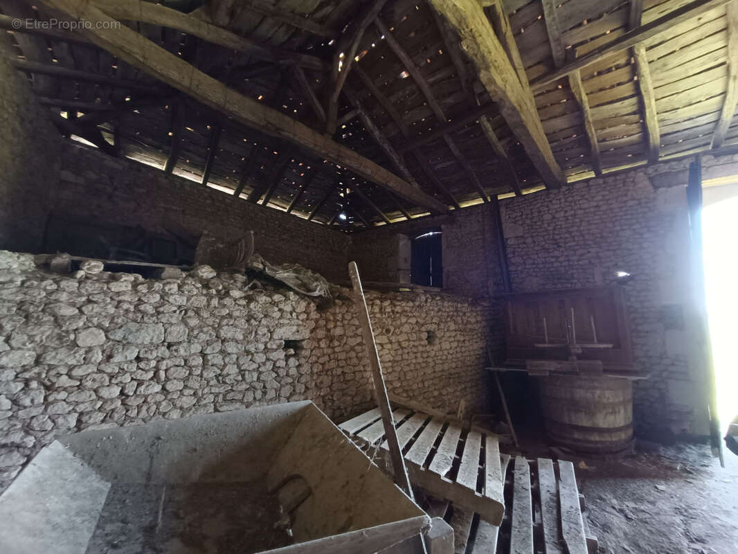 Autre à SAINT-MAIGRIN