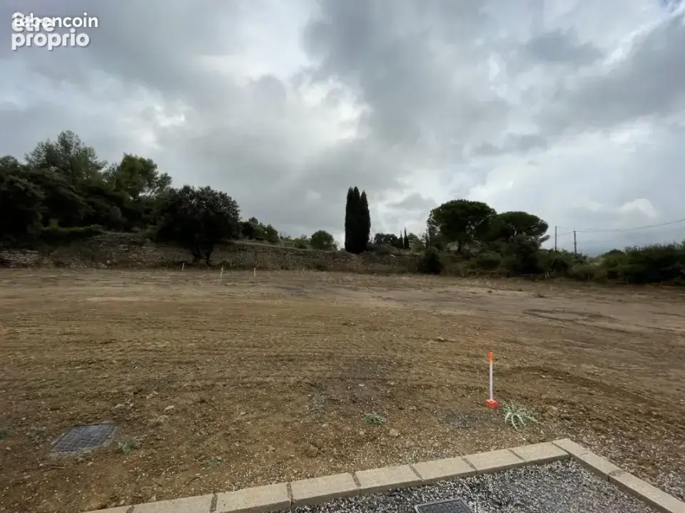 Terrain 1 056 m² à vendre à Gabian (34320) - photo 1