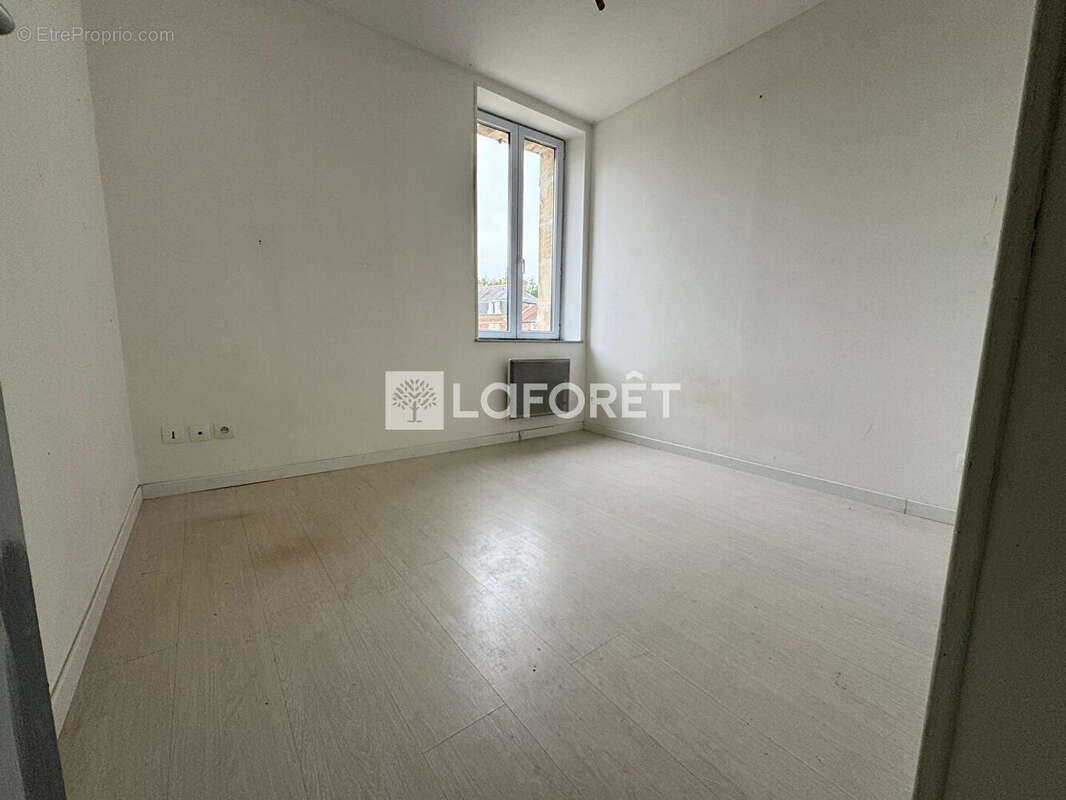 Maison à BALAGNY-SUR-THERAIN