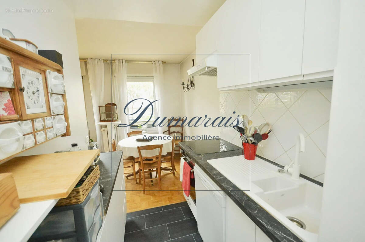 Appartement à PARIS-12E