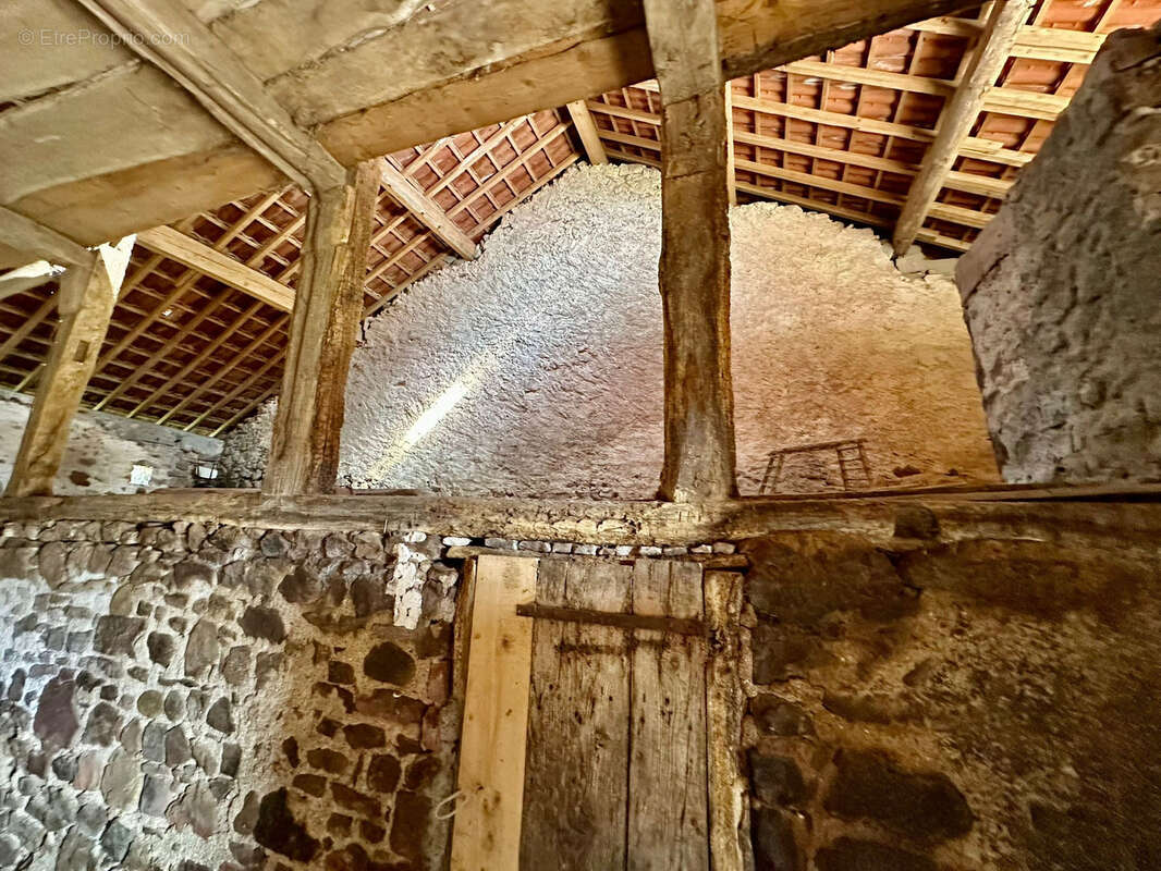 Maison à BEULOTTE-SAINT-LAURENT