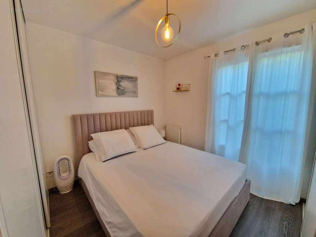 Appartement à ROQUEFORT-LES-PINS