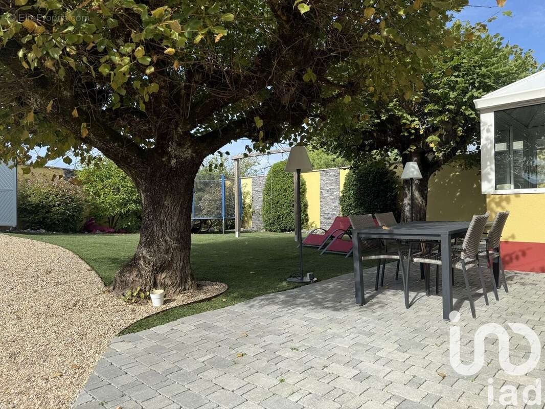 Maison 200 m² à Vignoles  - photo 3