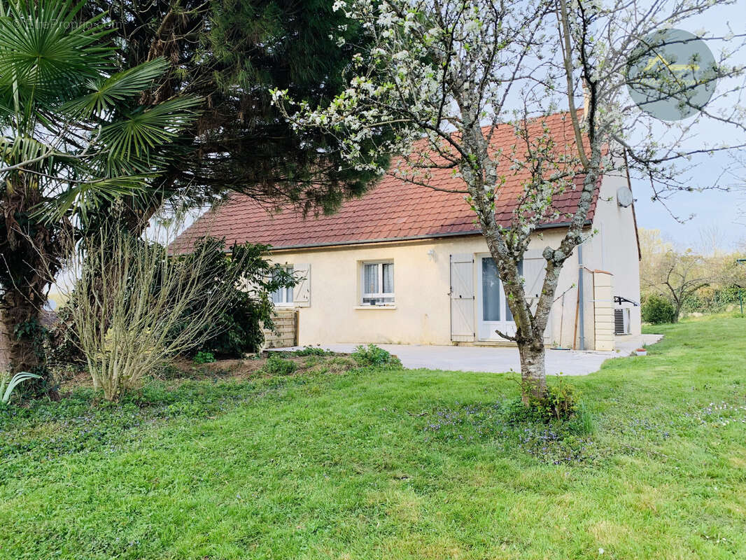 Maison à SAVIGNY-SUR-CLAIRIS