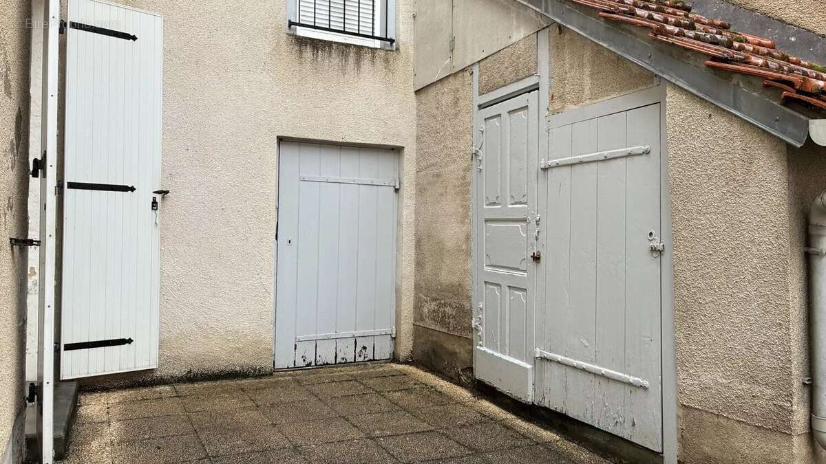 Maison à MONTMORILLON