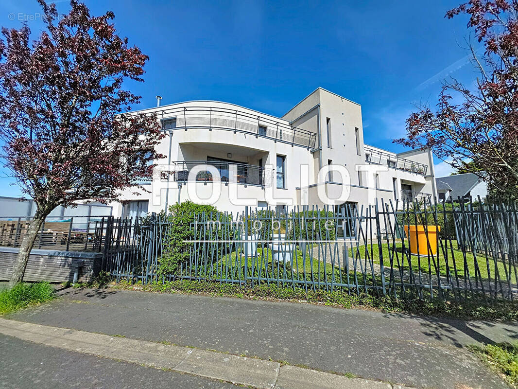 Appartement à DONVILLE-LES-BAINS