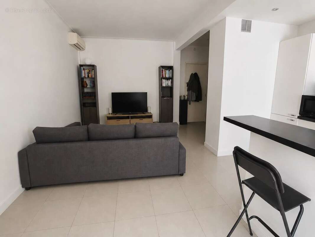 Nice cessole, 2 pieces en etage eleve avec balcon et  cave - photo 3