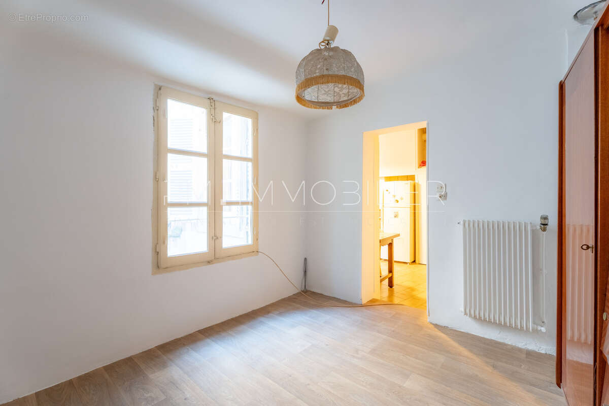 Appartement à MARSEILLE-1E