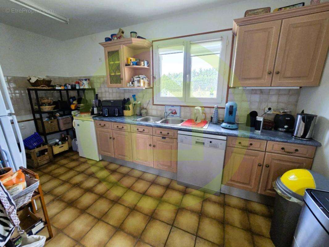 Maison à SAINT-BONNET-SUR-GIRONDE