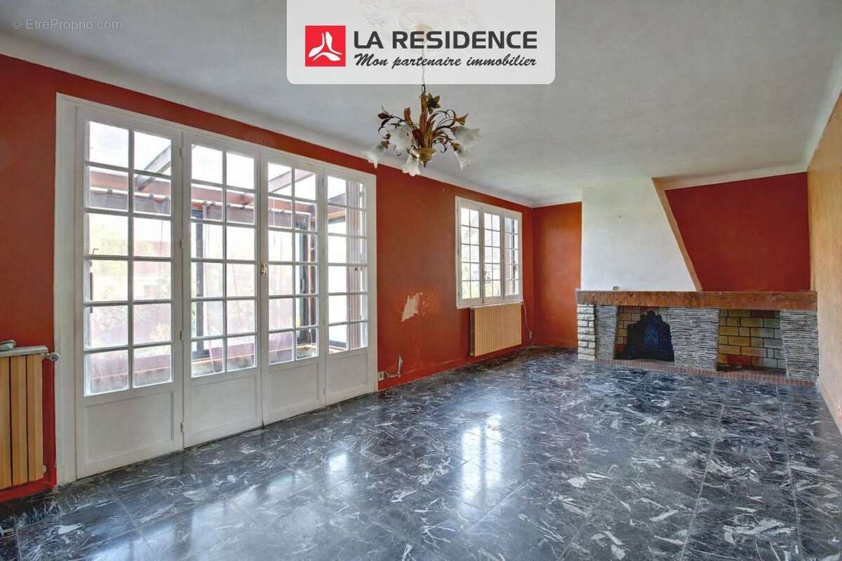 Maison à SAINT-ETIENNE-DU-ROUVRAY