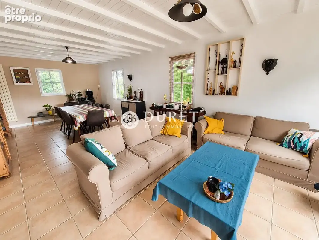 Maison 7 pièces 140 m² à vendre à La Roche-Sur-Yon (85000) - photo 2