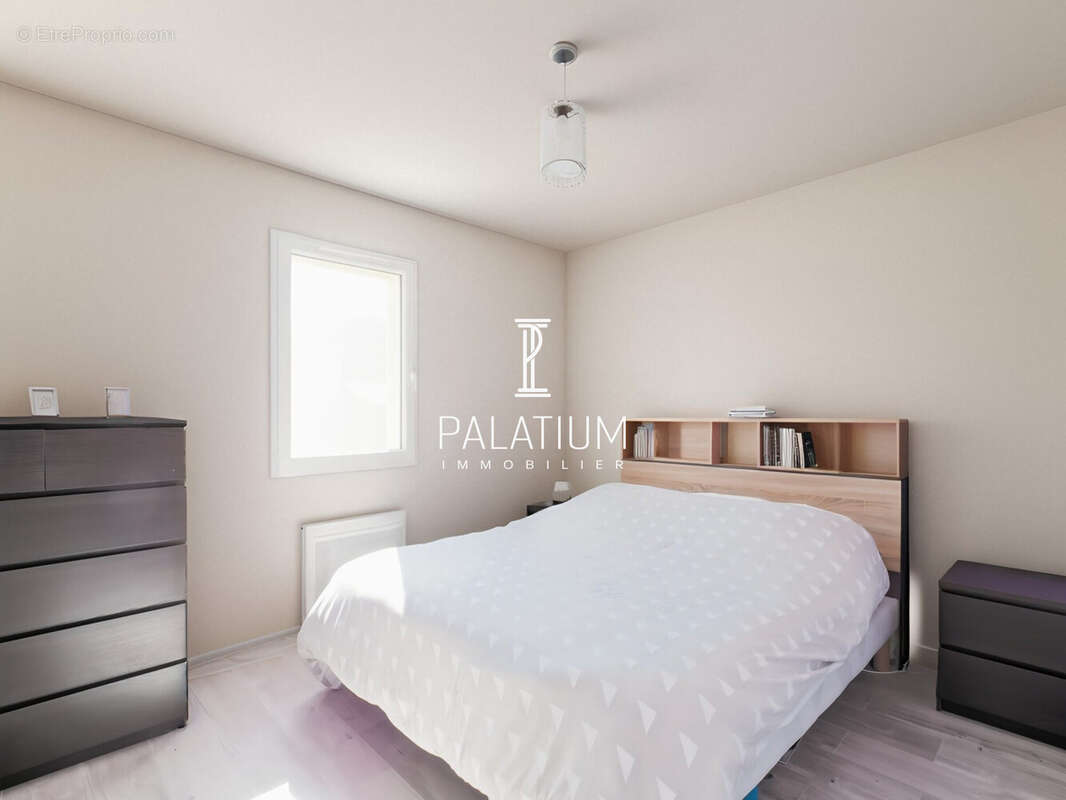 Maison à VINON-SUR-VERDON