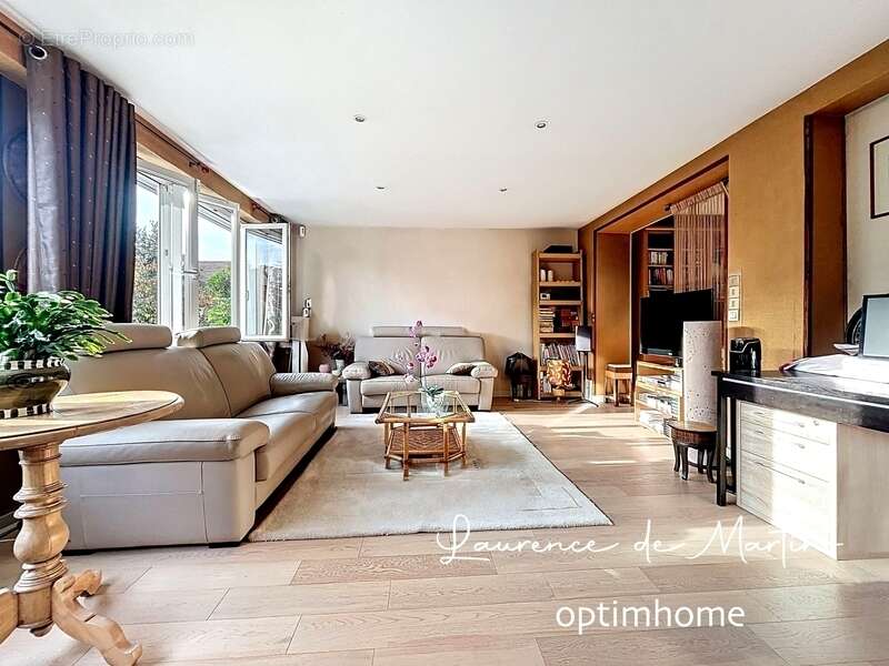 Maison avec terrasse, jardin et garage double – à 10 min du RER Nanterre-Ville - photo 9