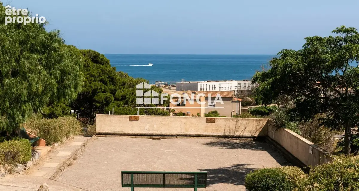 Fleury — SAINT PIERRE LA MER : Maison atypique de 72 m² issue de deux pavillons réunis, grande terrasse, résidence sécurisée ave - photo 19