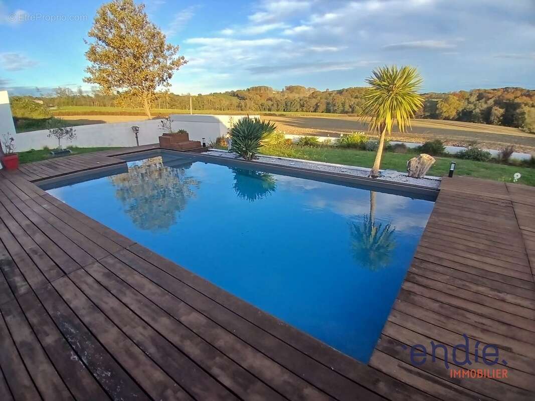 Maison à MOUSCARDES