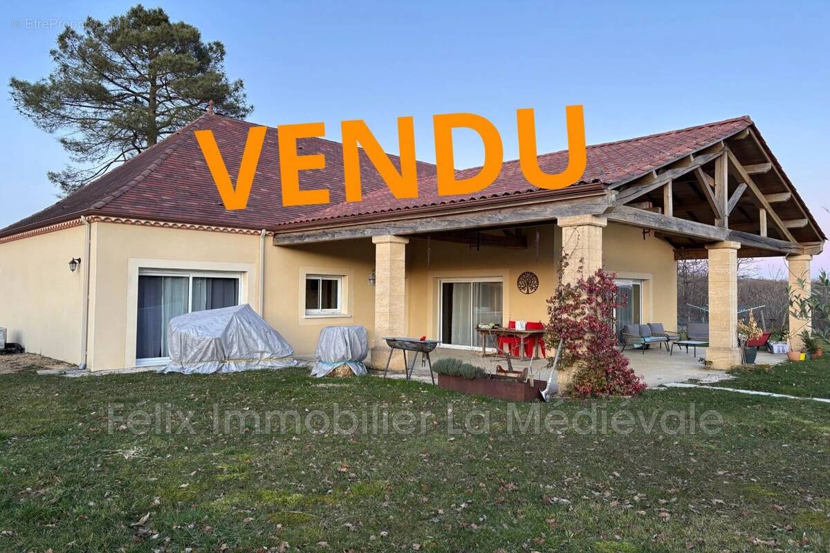 Maison à LA ROQUE-GAGEAC
