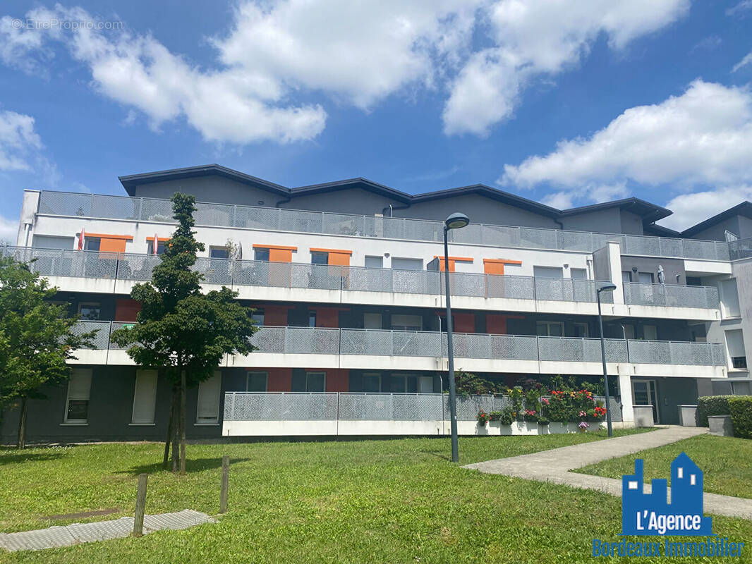 Appartement à VILLENAVE-D&#039;ORNON