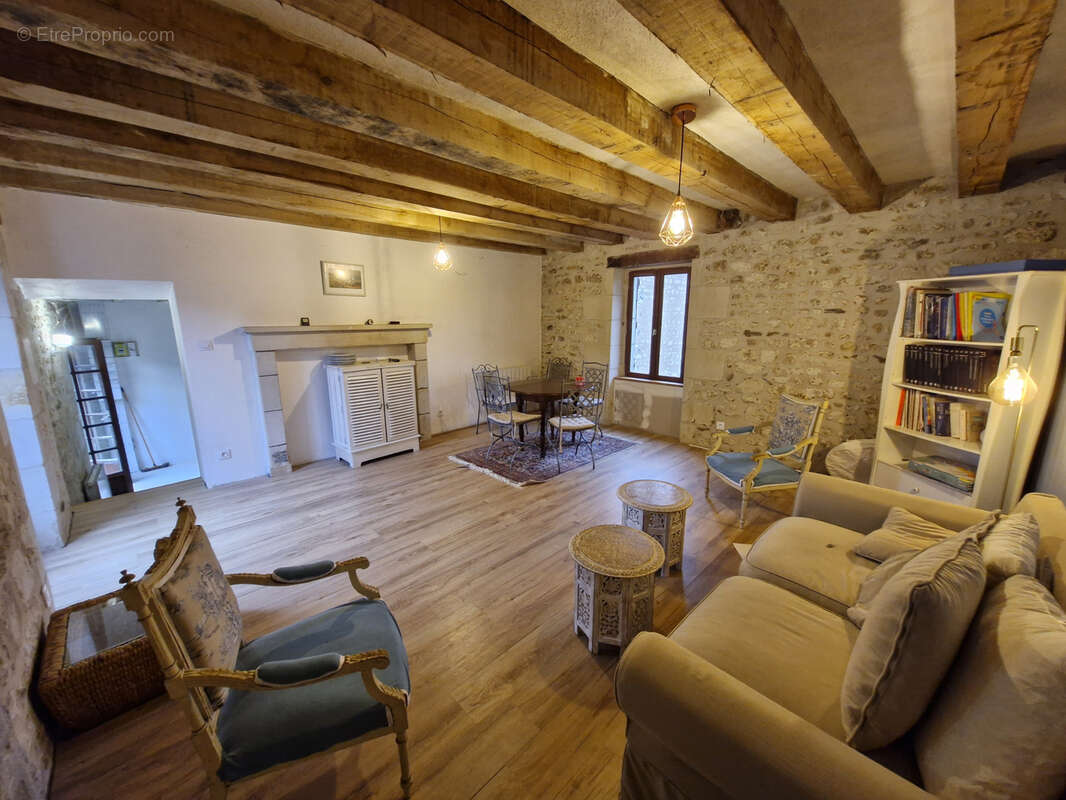Maison à INGRANDES