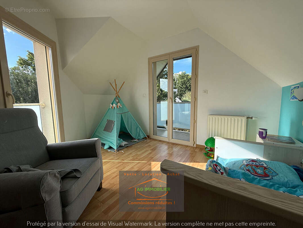 Maison à LA CHAPELLE-DES-FOUGERETZ