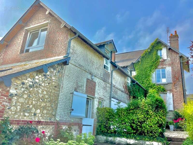 Maison à CRICQUEBOEUF