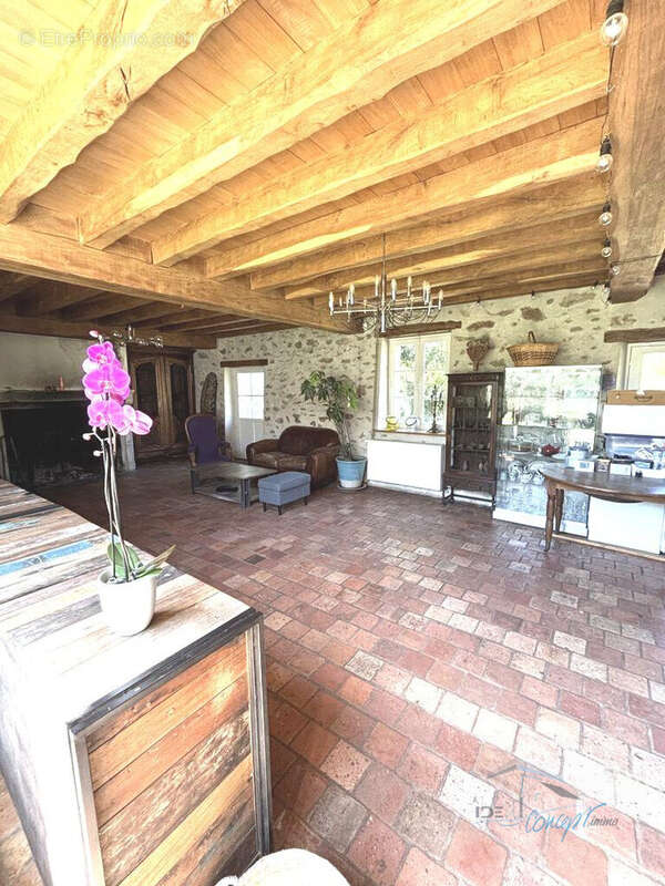 Maison à JANVILLE-SUR-JUINE