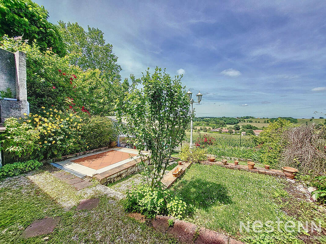 Maison à LARROQUE-SUR-L&#039;OSSE