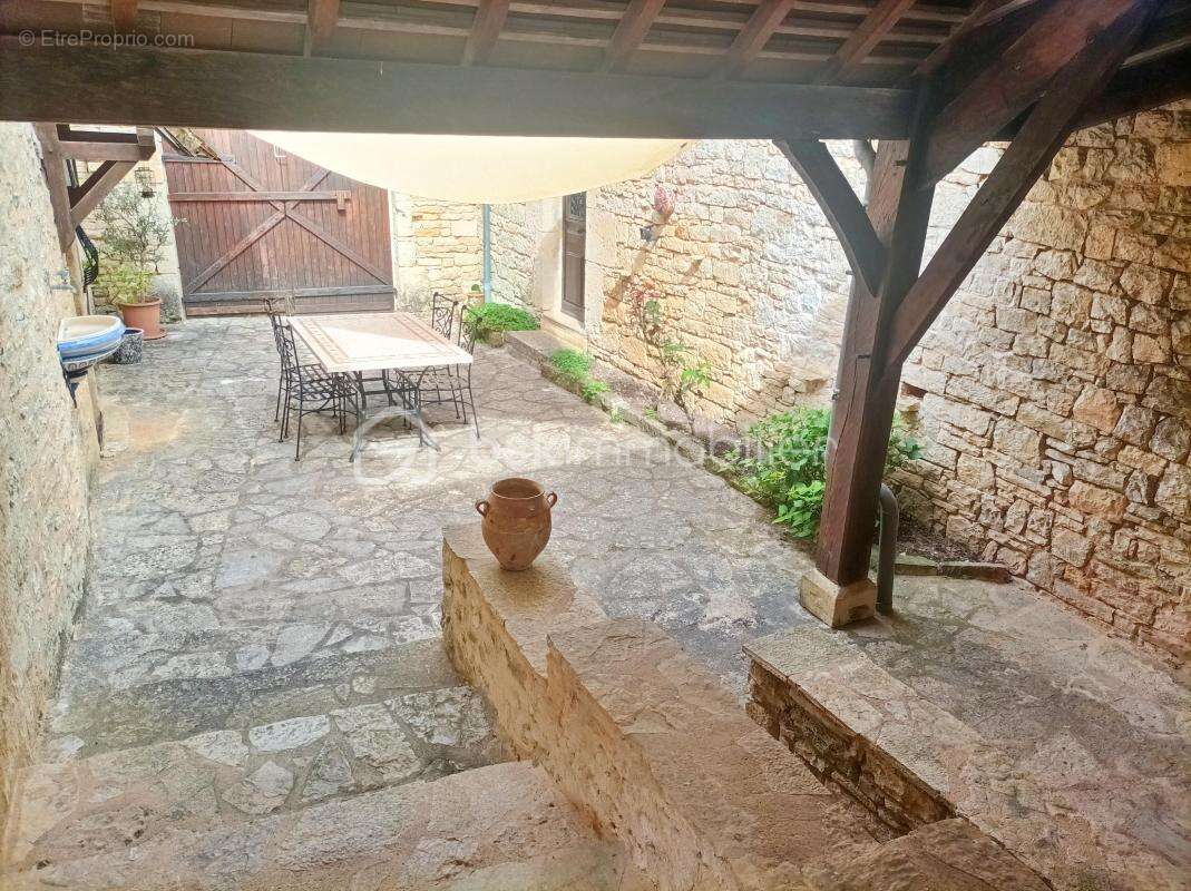 Ensemble immobilier en pierre avec piscine – au cœur du Lot - photo 16
