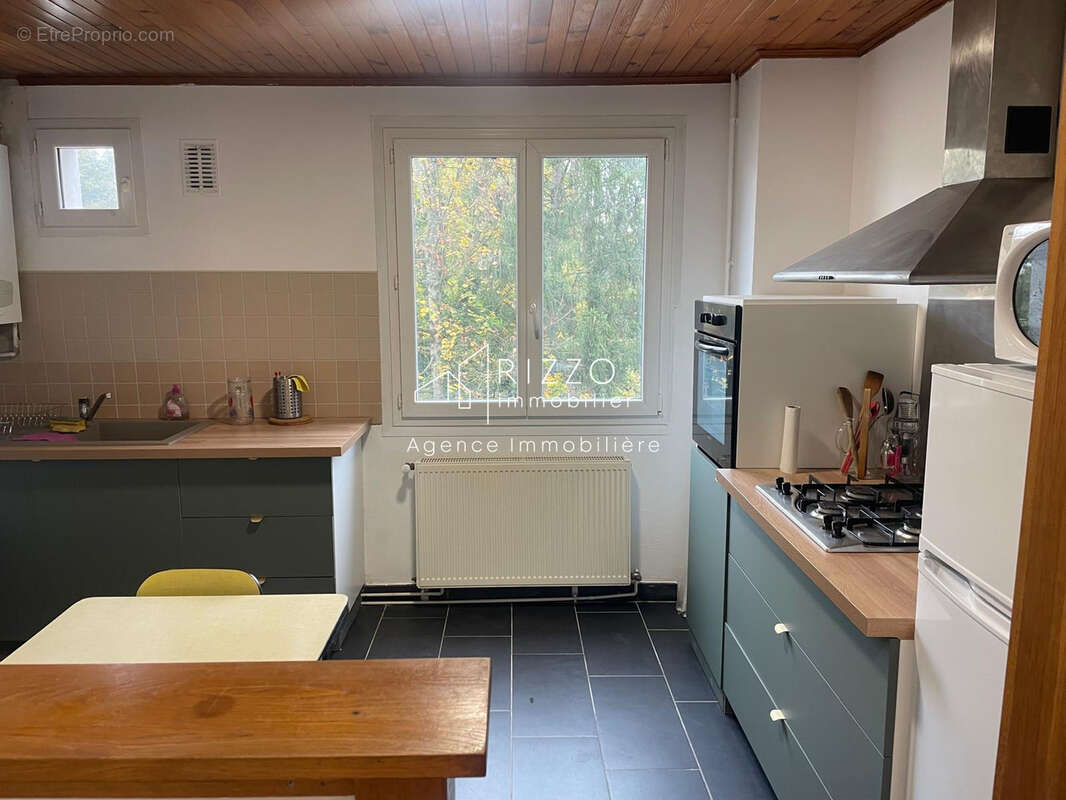 Appartement à SAINT-GENIS-POUILLY