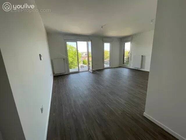 Appartement à SARTROUVILLE