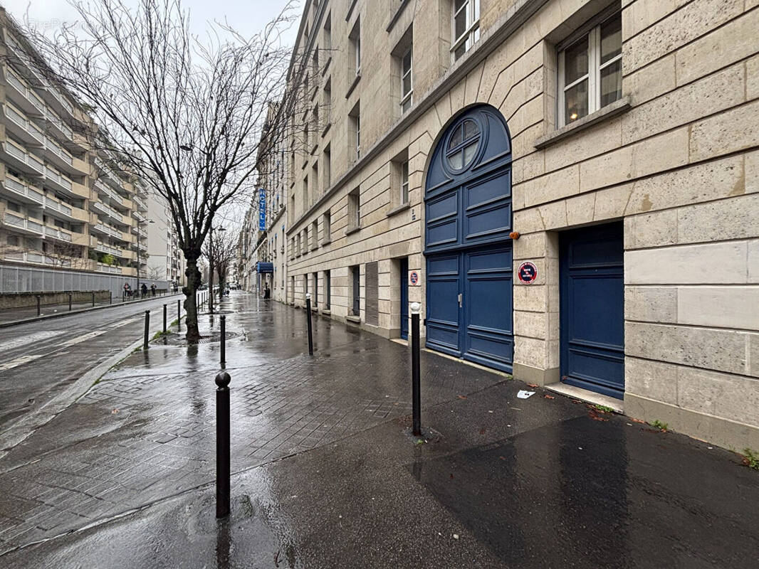Parking à PARIS-14E