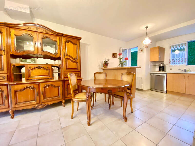 Maison à EQUEMAUVILLE