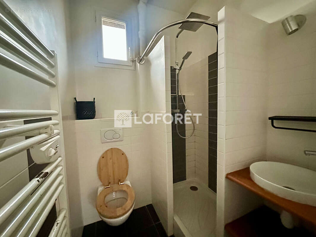 Appartement à LES PAVILLONS-SOUS-BOIS