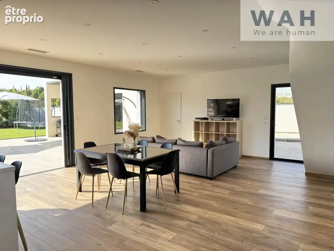 Villa contemporaine récente avec piscine, 5 chambres et jard - photo 8