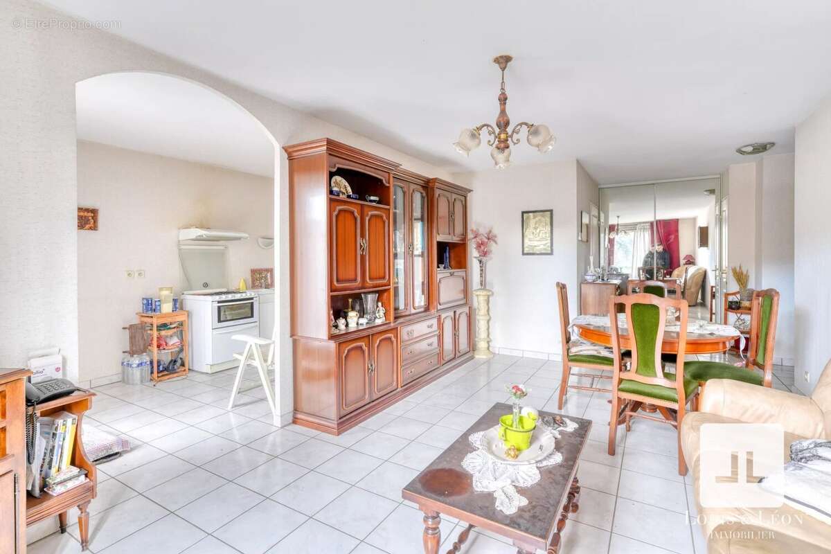 Appartement à ANSE